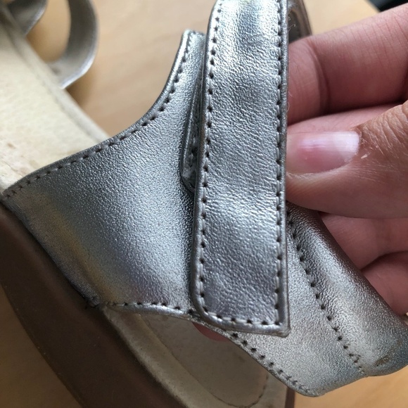 See Kai Run Camila Metallic Sandals - Picture 9 of 15